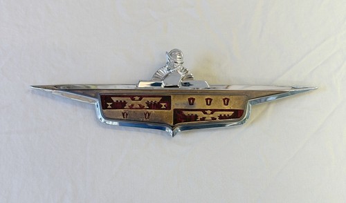 1946 desoto trunk emblem - 1946-48,