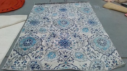 Cream grey x - 6'-7", 9'-2"