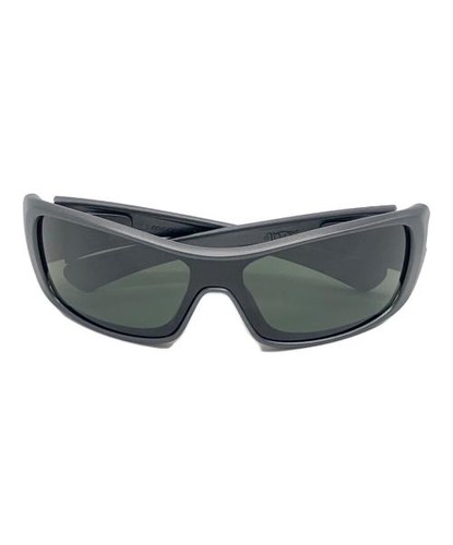OAKLEY
