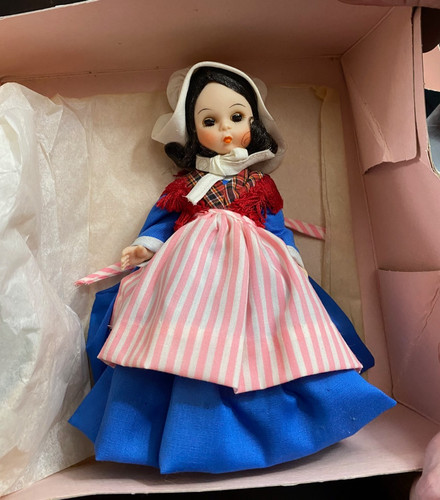 Madame alexander international - alexander,