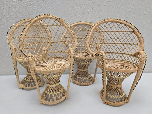 Mini peacock wicker fan - 4-,
