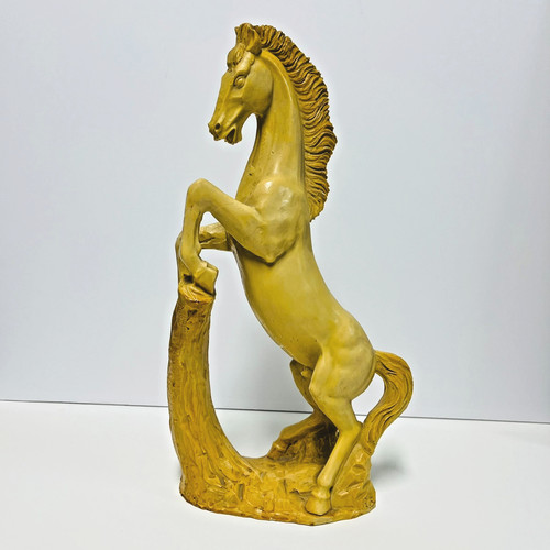 Vintage italian resin - vintage, rearing