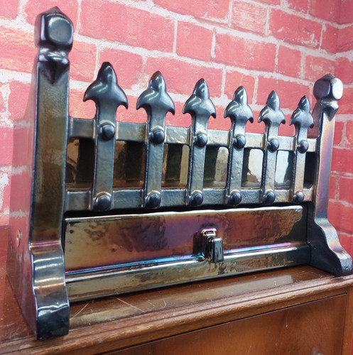 Vintage tudor cast iron - cast,
