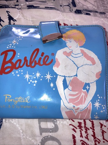 Vintage 1962 barbie wallet - barbie,
