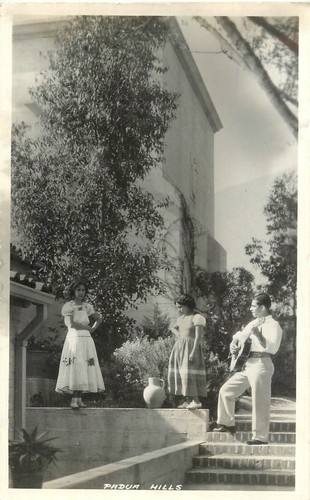 C1920s playing guitar - c1920s,