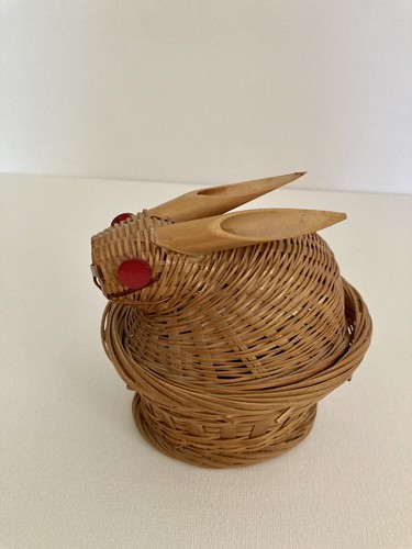 Vtg wicker bunny rabbit basket - bunny,