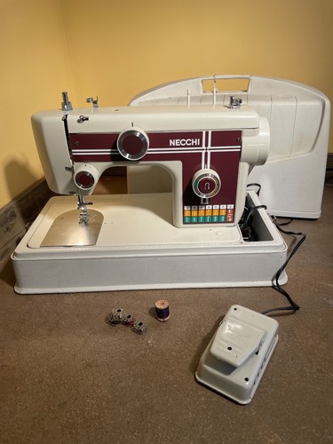 Necchi 522 lycia sewing - 522,