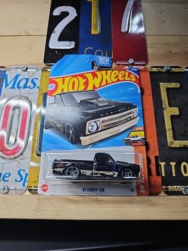 Hot wheels chevy c10 - hot, '67