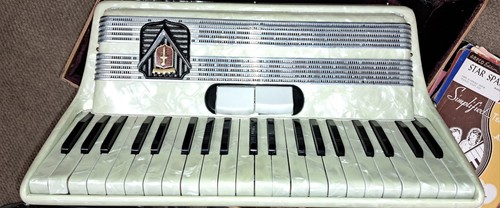 Bonelli vintage accordion - bonelli,