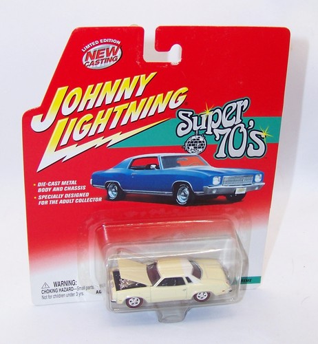 Johnny lightning 2002 - 1:64,