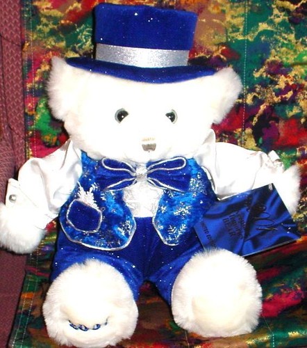 2001 walmart christmas teddy - 2001,