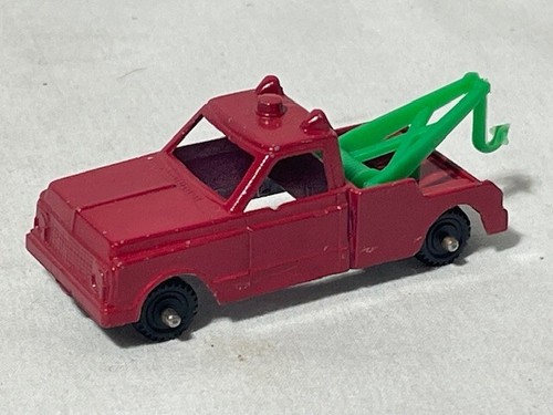 Vintage midgetoy tow truck - truck, w/