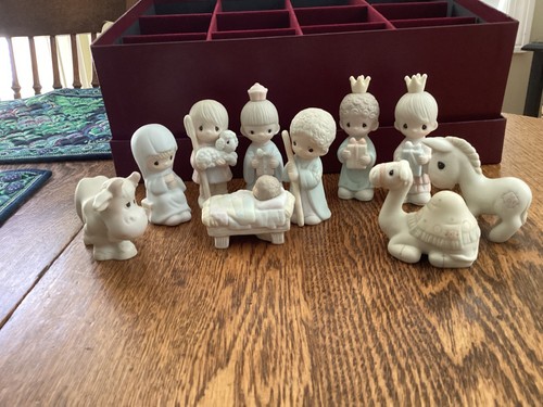 Precious moments nativity - moments, set