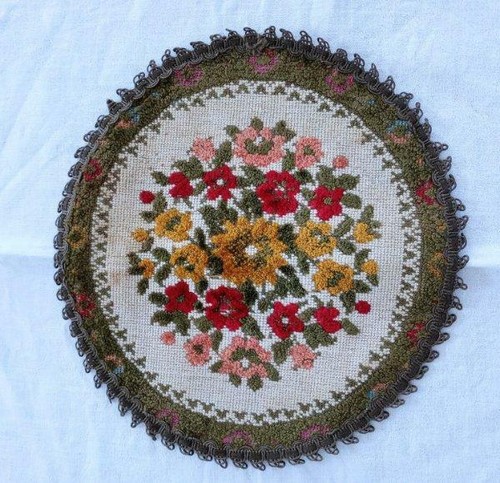 Vintage tapestry doily red - vintage,