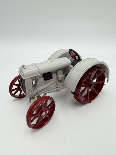 Vintage ertl 1990 - 1990, fordson