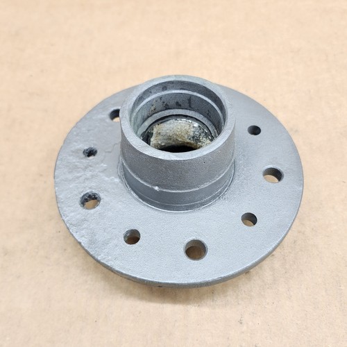 Corvette front wheel hub - c3,