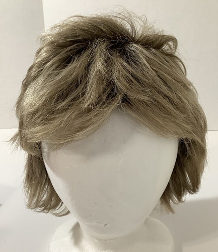 Noriko wig sandy - blonde, short