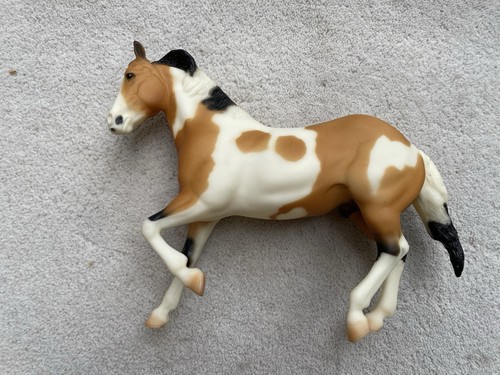 Retired breyer ranch - ranch, horse