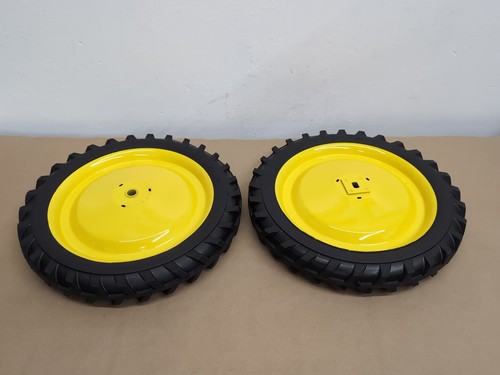 Ertl pedal tractor - pedal, rear