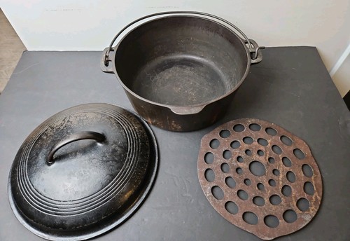 Antique wagner ware - antique, o