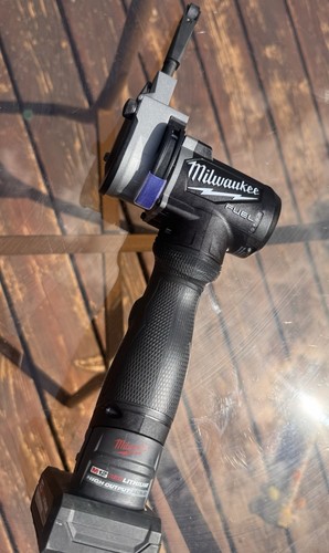 Black milwaukee 2483 m12 - black,