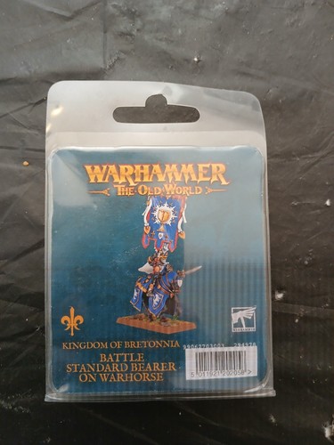 Standard bearer grail - standard, bearer-grail