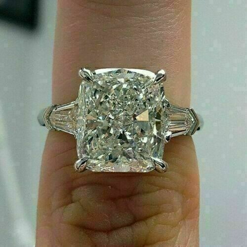 5ct cushion cut vvs1 - 3.5ct,