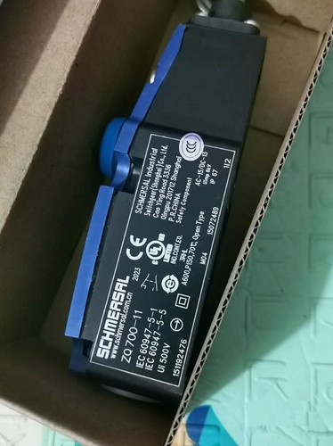 Zq700 1pcs new schmersal - 1pcs,