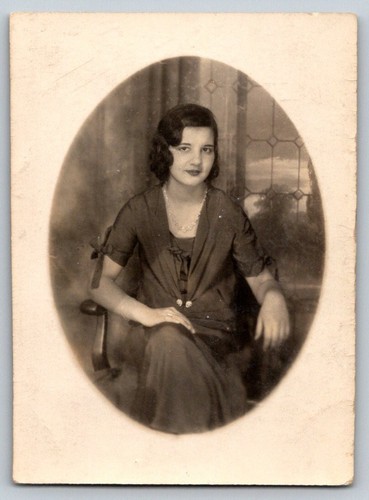 1931 pretty beautiful woman