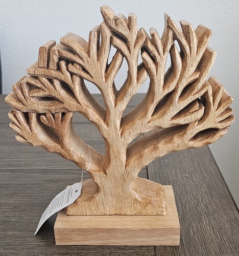 Tree life sculpture hand - of,