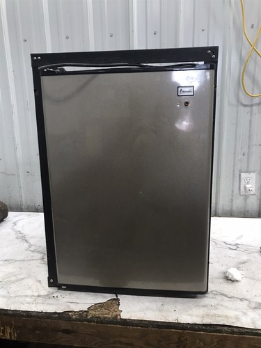 Avanti rmw026ps mini fridge - rmw026ps,