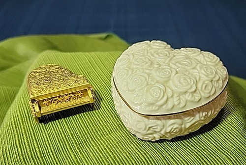 Lenox heart shaped trinket box - heart,