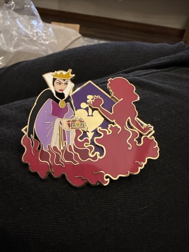Fantasy pin evil queen - evil,