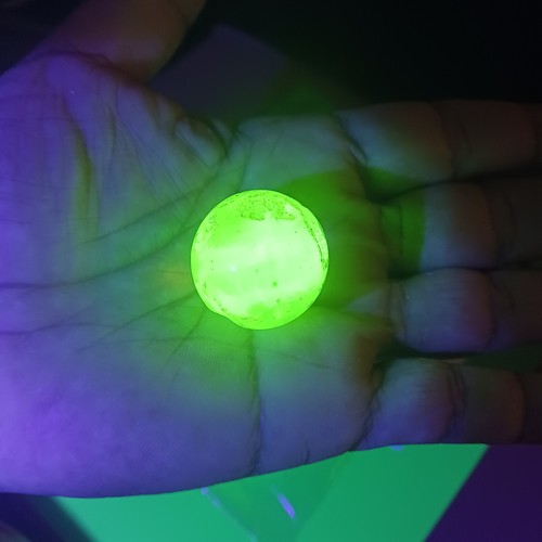 One dimpled glowy - 18., 1"