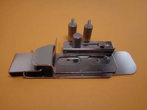 Hemmer guide for coverstitch - guide,