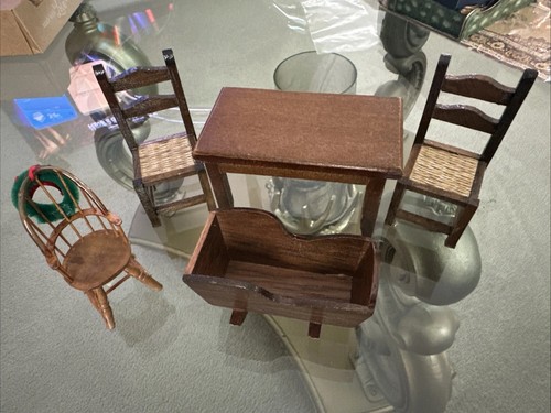 Concord miniatures dollhouse - miniatures,