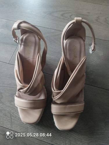 Woman size sandles quipid - woman, 9