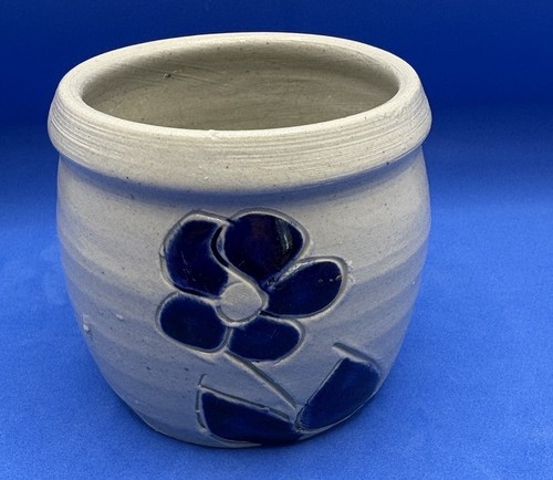 Williamsburg pottery small - va,