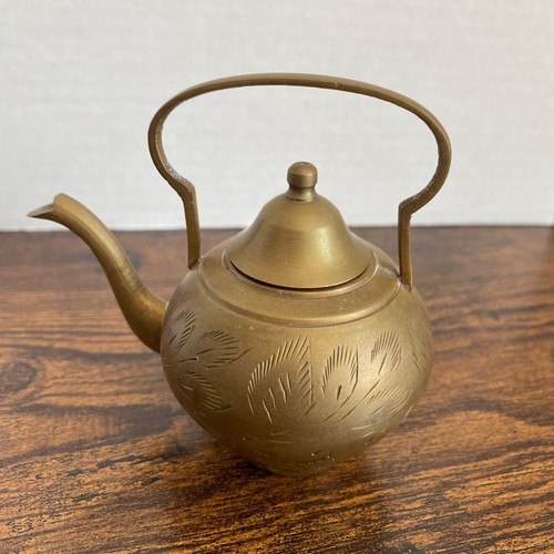 Vintage mini brass teapot - mini,