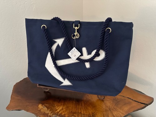 Toss designs boat - toss,