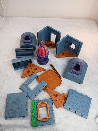 Vintage castle lot fisher - lot,