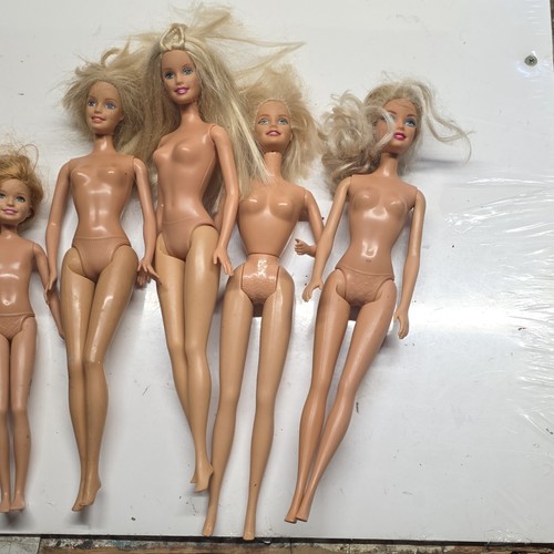 Six mattel barbie - six,