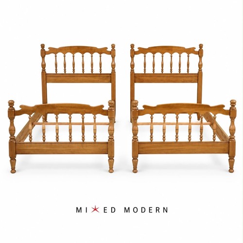 Maple twin beds a pair - -,