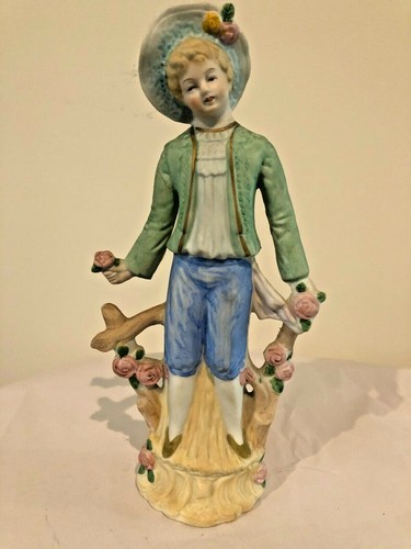 Porcelain figure young - young, boy
