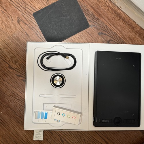 Wacom intuos pro medium pth - medium,