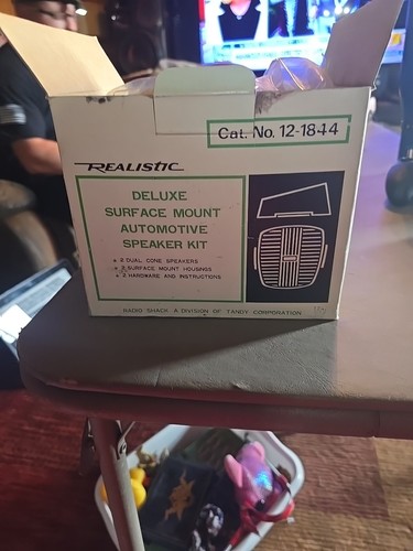 Realistic deluxe surface mount - deluxe,