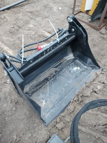 Combination hydraulic - combination,