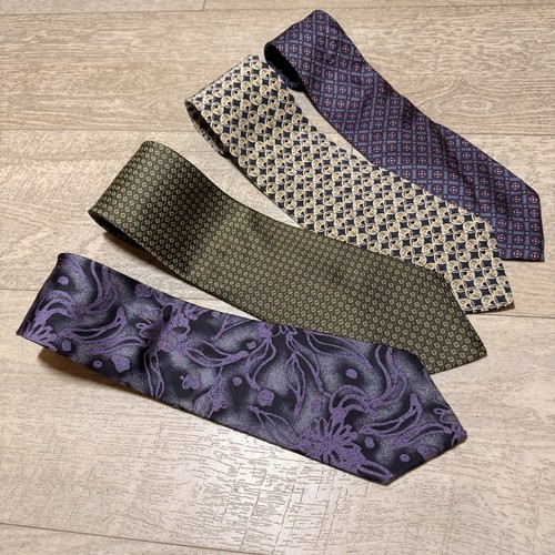 Lot designer silk neck - of,