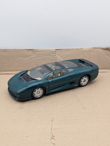 Maisto jaguar xj220 dark green - xj220,