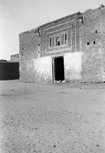 Mud brick architecture